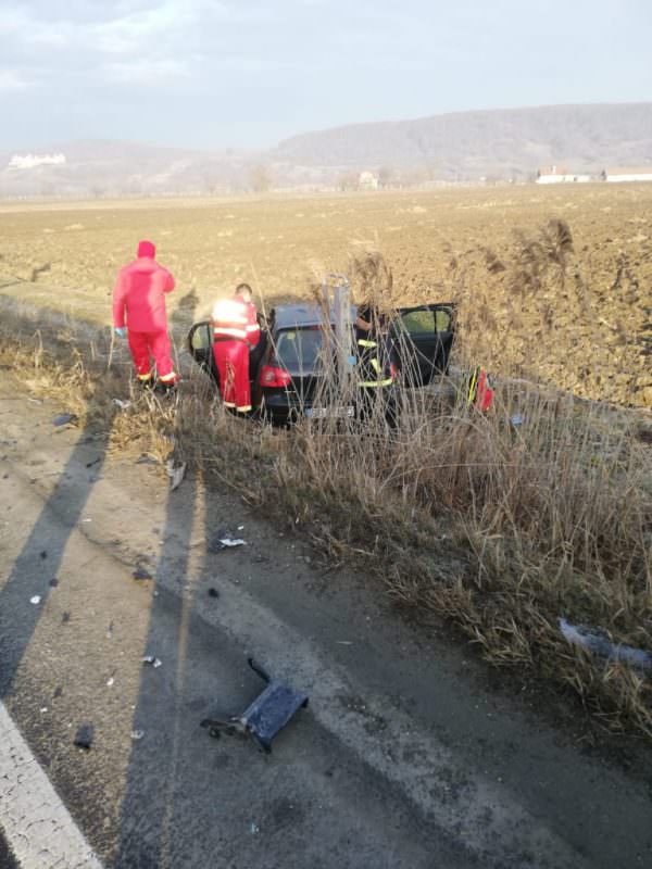 tânăra de 23 de ani din avrig care a intrat luni cu maşina într-un tir, a murit la spital