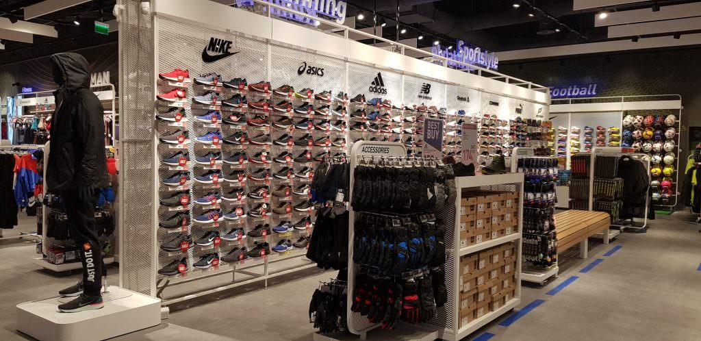 foto – intersport a deschis primul magazin din zona sibiului