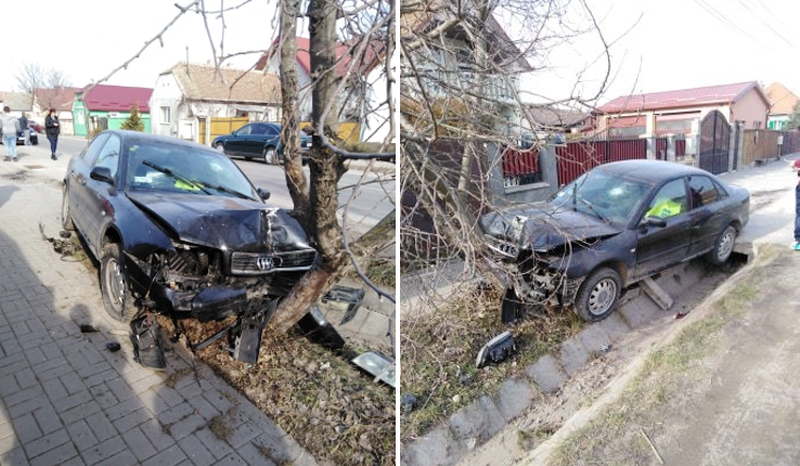 foto mașină furată din fața casei la ocna sibiului - hoții au făcut accident cu ea