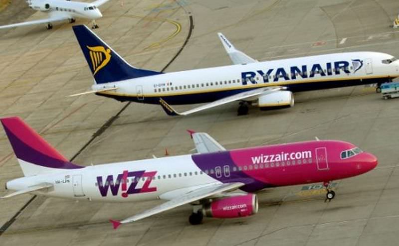 anpc cu ochii pe companiile wizzair și ryanair - călătorii au reclamat mai multe probleme