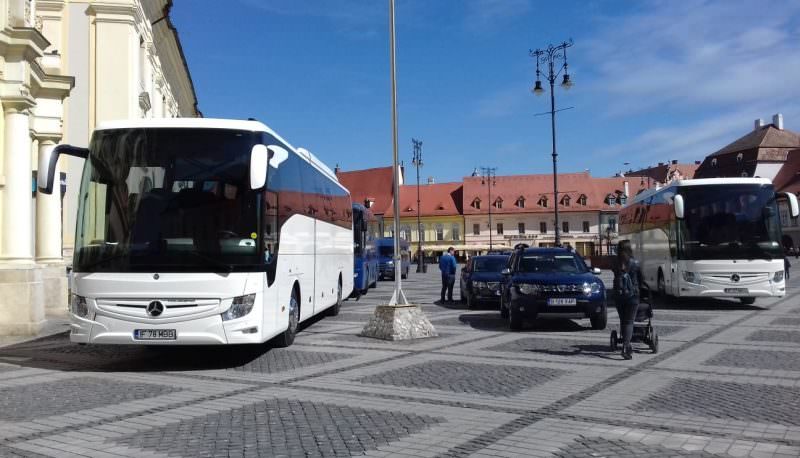 UPDATE FOTO - Agitație în Piața Mare. Delegație importantă pentru pregătirea Summit-ului din Sibiu