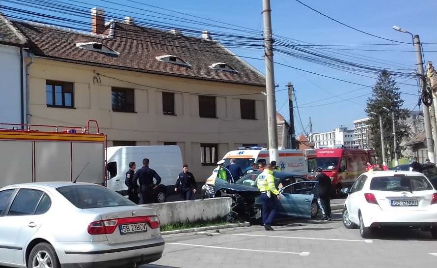 UPDATE FOTO - Accident grav pe strada Teclu - Doi copii răniți și șofer încarcerat