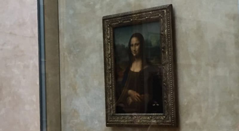 mona lisa nu mai are gene și sprâncene. e o curiozitate