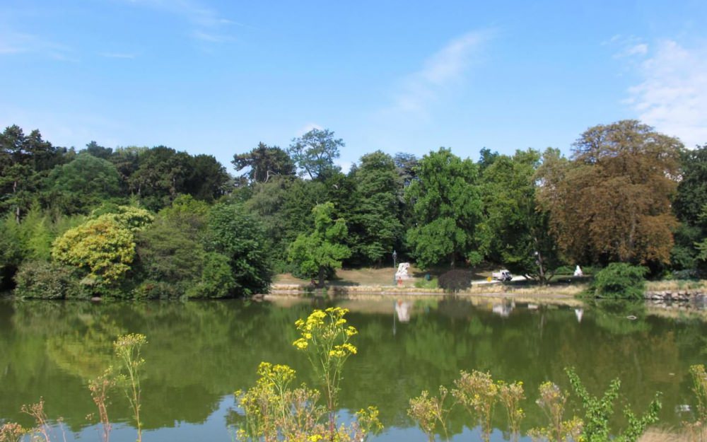 foto două românce gemene găsite moarte într-un lac din paris