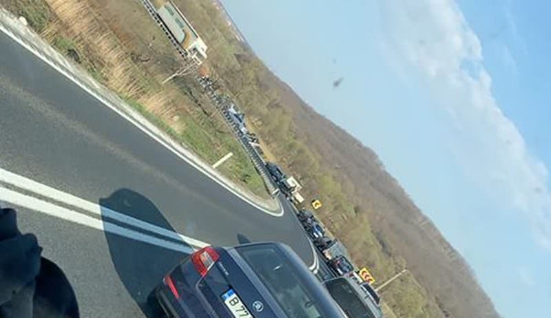 UPDATE FOTO Accident cu două mașini pe DN1 între Veștem și Avrig