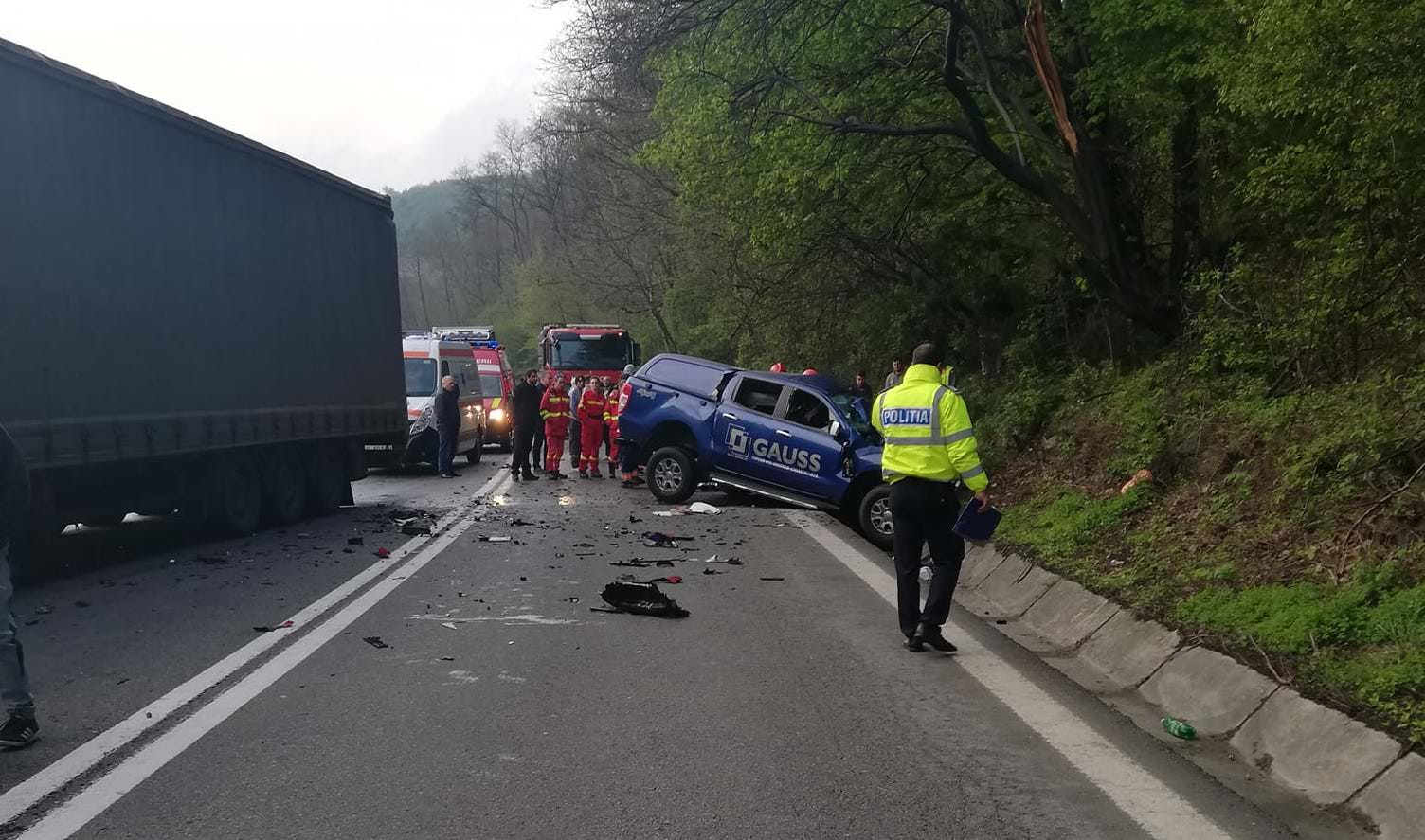 foto accidentul mortal de pe valea oltului - șoferul tir-ului era băut