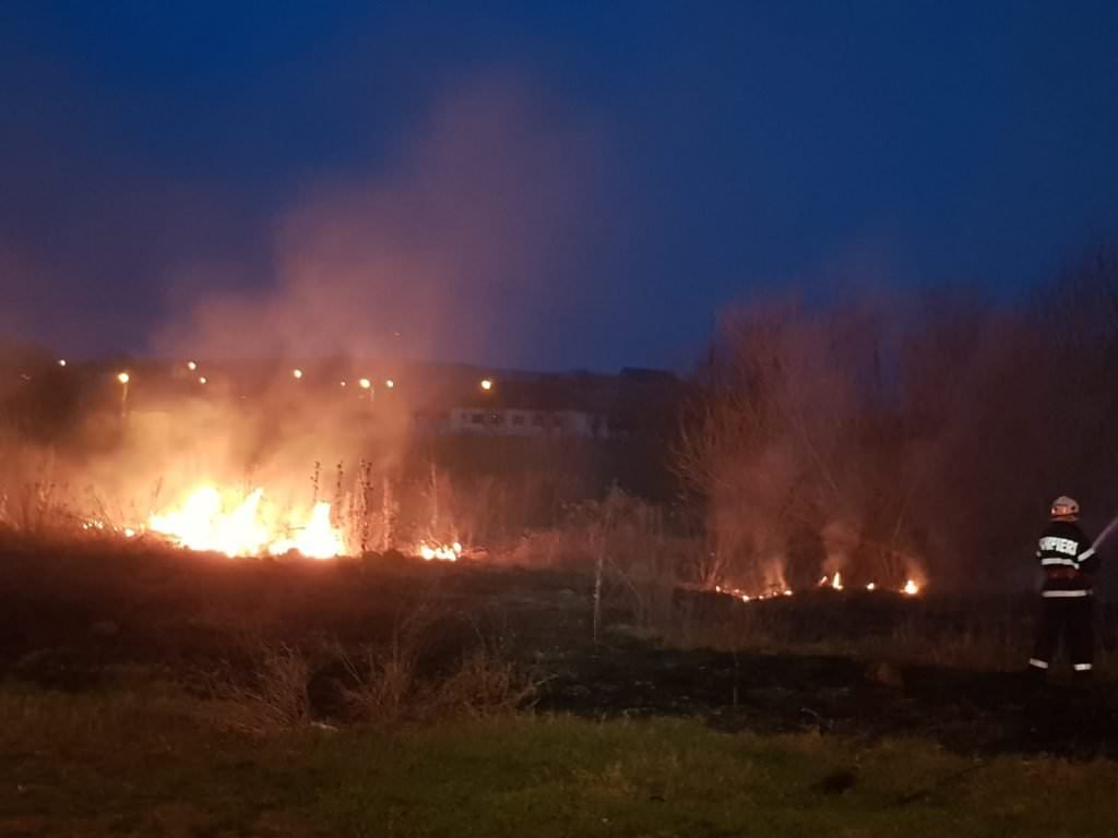 pompierii sibieni în acțiune – în doar cinci zile au stins 20 de incendii