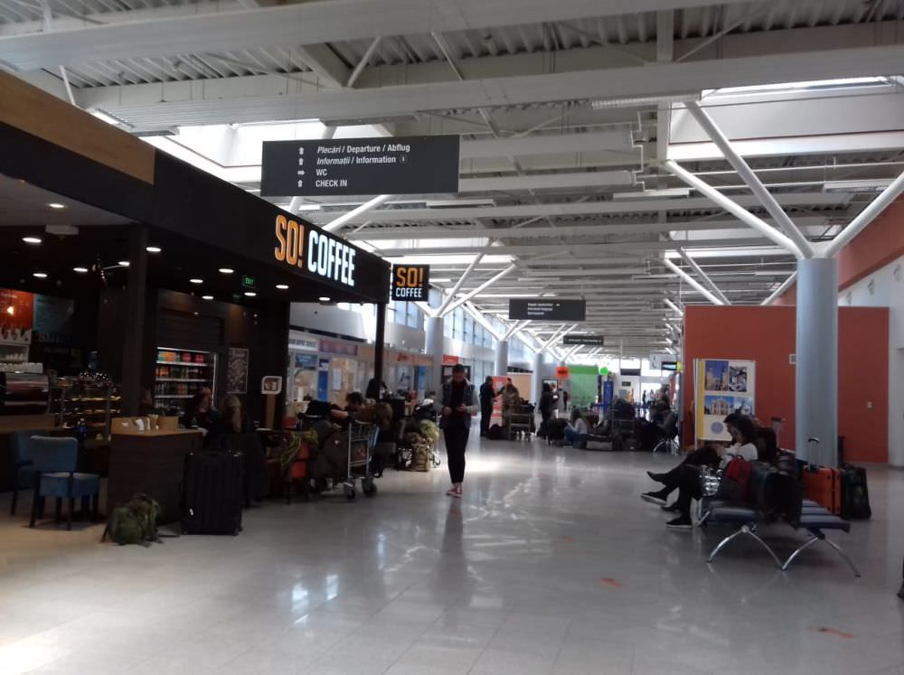 foto aeroportul sibiu, cel mai păzit din românia la summit și când vine papa