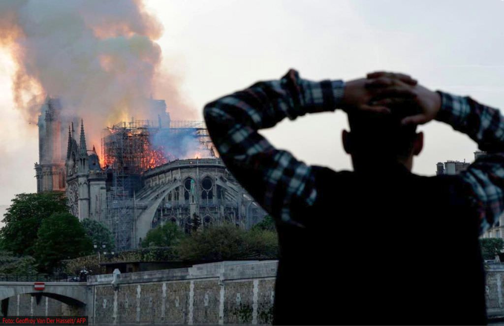 preotul necula despre incendiul de la notre dame – ”de ieri-noapte spunem toți «je suis notre-dame»”