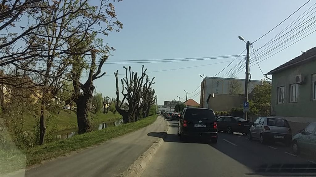 video foto trafic infernal la sibiu - oamenii fac ultimele cumpărături pentru paști