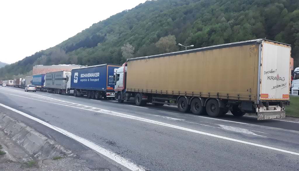 restricții pe valea oltului pentru tir-uri timp de trei zile în perioada crăciunului