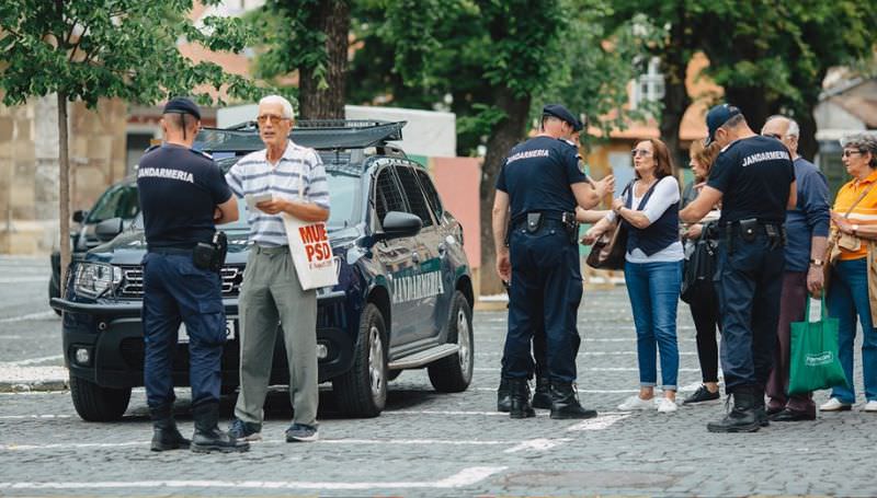 foto incident la sibiu - nepotul lui onisifor ghibu lovit de o partizană a psd-ului