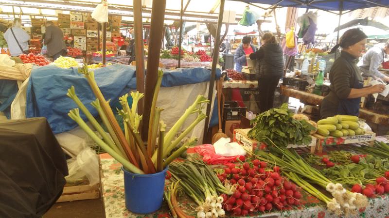 închiderea pieţelor afectează cel mai mult veganii