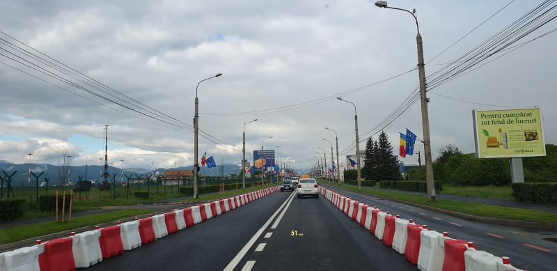 video foto cum arată sibiul cu 24 de ore înaintea summit-ului - covorul roșu e pregătit în piața mare