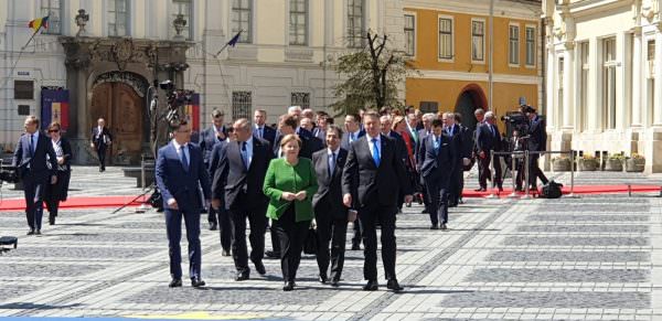 foto: trei ani de la summit-ul ue din sibiu - ziua în care s-a scris istorie