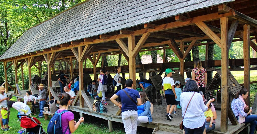 paradisul copiilor preț de trei zile în muzeul în aer liber - începe târgul național de jucării