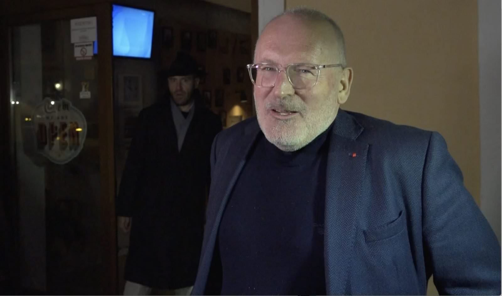 video frans timmermans a văzut ajax - tottenham într-o cafenea din sibiu - a dat și un pronostic