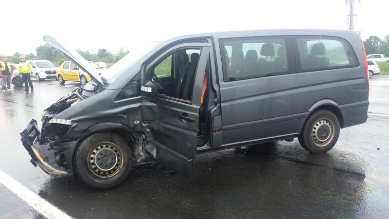 update foto accident grav pe dn1, intersecția cu cisnădie - două victime încarcerate