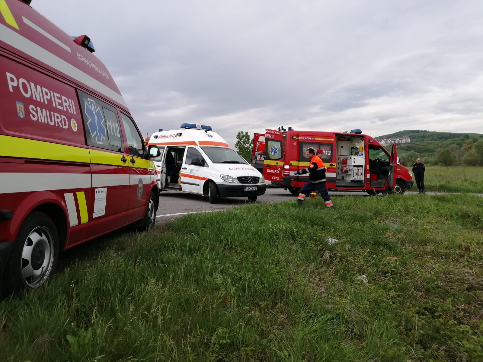 accident cu trei mașini la dumbrăveni. o persoană este rănită