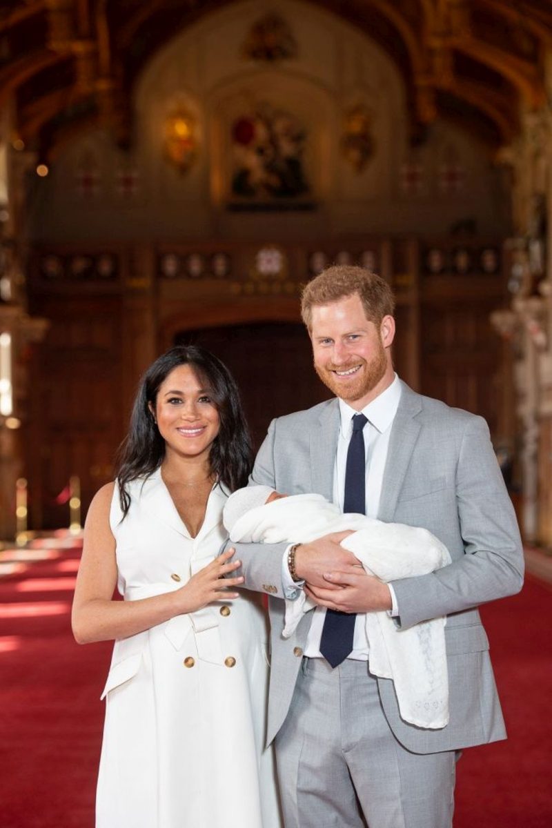 foto primele imagini cu bebelușul regal, băiatul ducilor meghan și harry de sussex