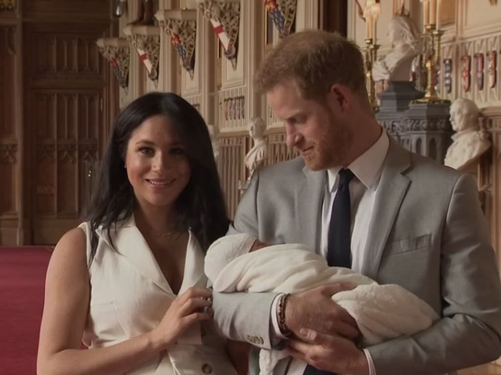 foto primele imagini cu bebelușul regal, băiatul ducilor meghan și harry de sussex