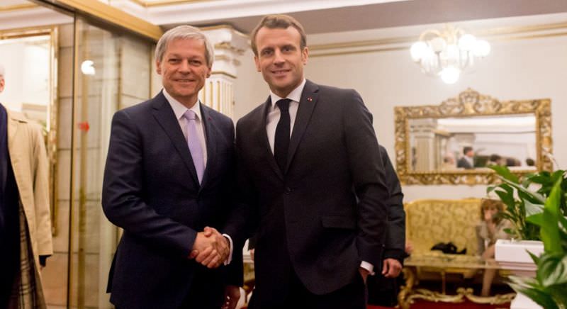 FOTO Dacian Cioloș s-a întâlnit la Sibiu cu Emmanuel Macron. Ce au discutat