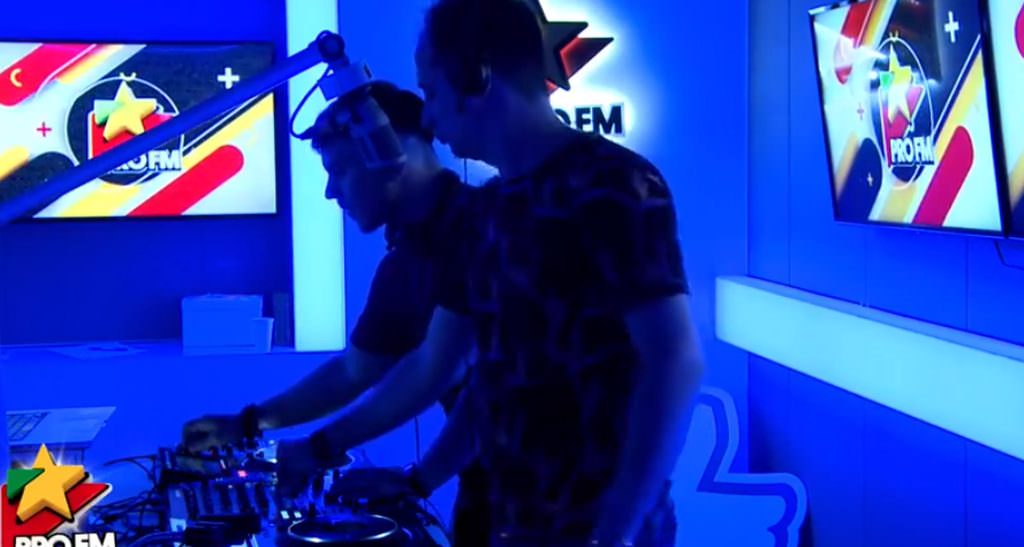 VIDEO - Cei mai buni DJ ai Sibiului, live mix la Pro FM - Hampu și Zara au făcut show