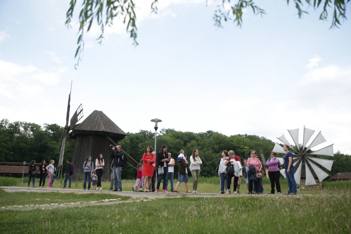 cel mai frumos eveniment din sibiu se ține în parcul tineretului - ce facem în weekend în oraș