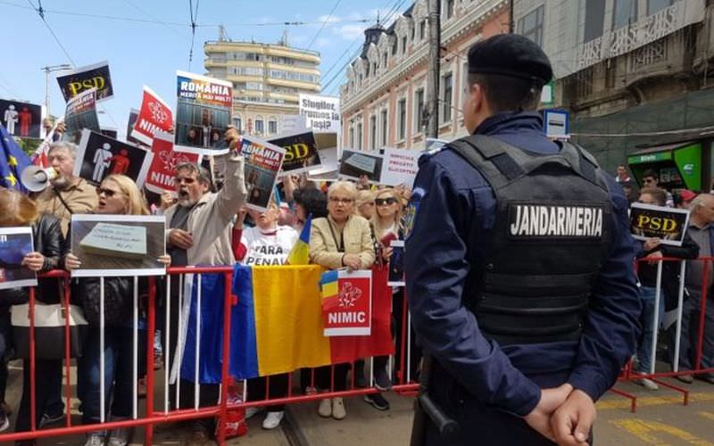 video foto bucurie la sibiu cu ocazia summit-ului - scandal la iași la mitingul psd