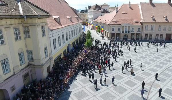 foto: trei ani de la summit-ul ue din sibiu - ziua în care s-a scris istorie