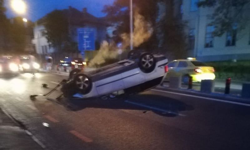 accidentul de pe alba iulia - mașina din care răsunau manele era furată de șoferul fugar