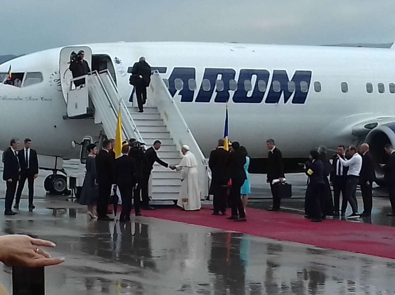 UPDATE LIVE VIDEO FOTO Papa Francisc a ajuns la Sibiu