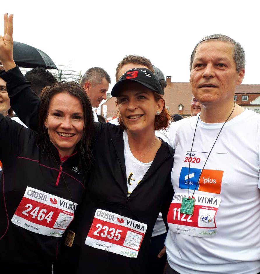 FOTO Barna şi Cioloş au alergat la Maratonul Sibiu pentru Palatul Copiilor și refacerea unui refugiu montan