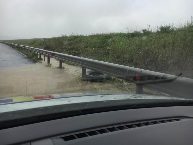 video foto autostrada sibiu - deva în pericol să fie inundată la aciliu