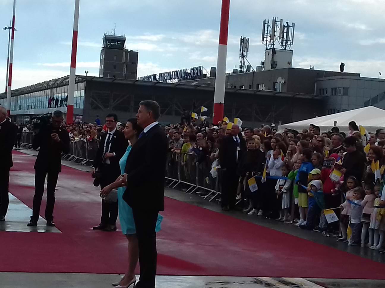 UPDATE LIVE VIDEO FOTO Papa Francisc a ajuns la Sibiu