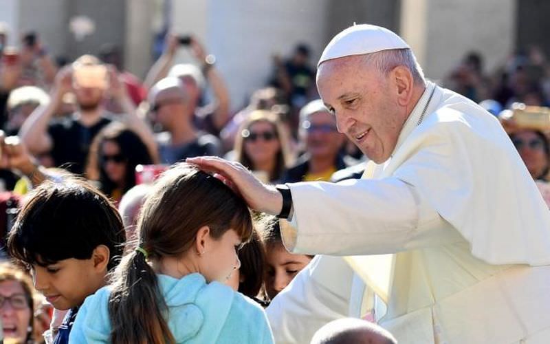 video - papa francisc de paştele catolic - ’’nu vă temeţi, nu cedaţi în faţa fricii: acesta este mesajul speranţei’’