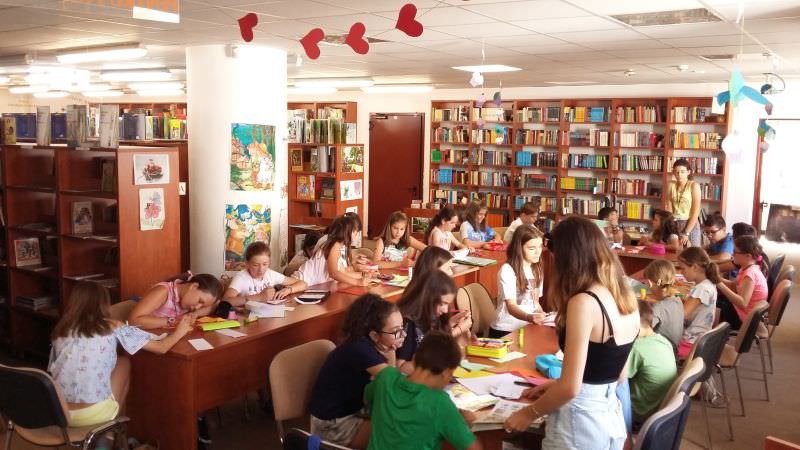 programul bibliovacanța a început la biblioteca astra. tot mai mulți copii sunt interesați