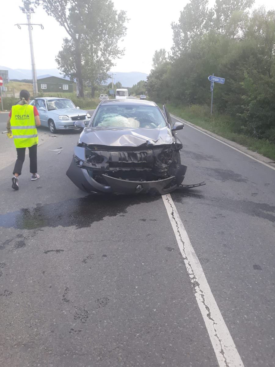 foto accident grav pe autostradă la ieșire spre șelimbăr - patru copii răniți