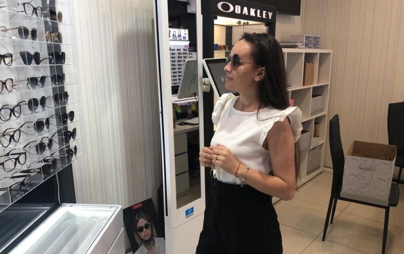 mega promoții la optyu - ochelari de soare și rame de brand, reduse până la 70 la sută