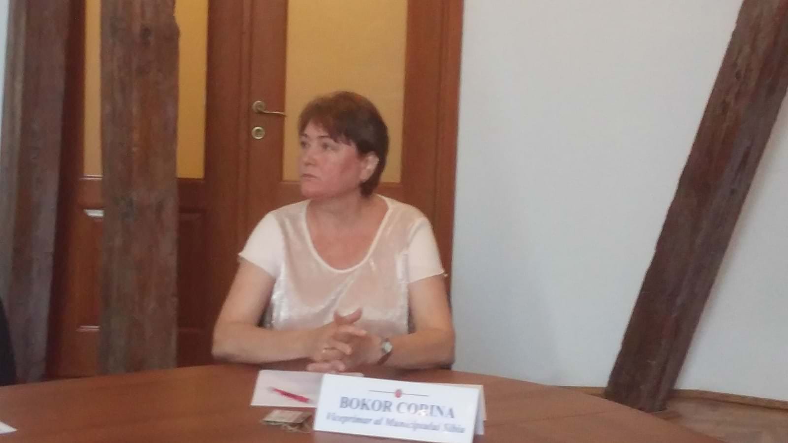 foto - astrid fodor, înlocuită în funcția de primar - corina bokor preia temporar atribuțiile