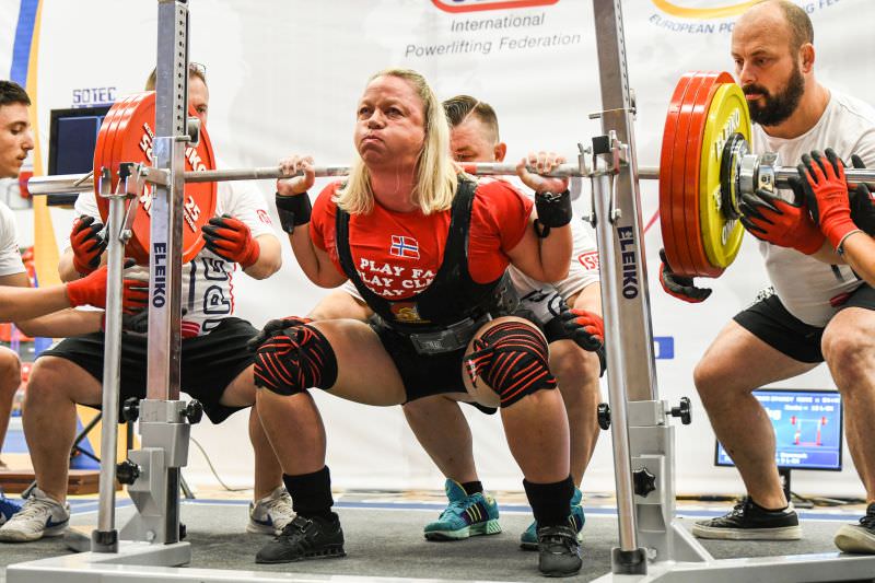 Șapte recorduri mondiale doborâte la Sibiu la Campionatul European de Powerlifting