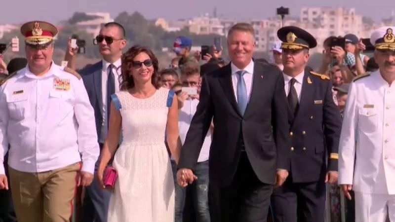 foto - prima doamnă, carmen iohannis, remarcată la ziua marinei