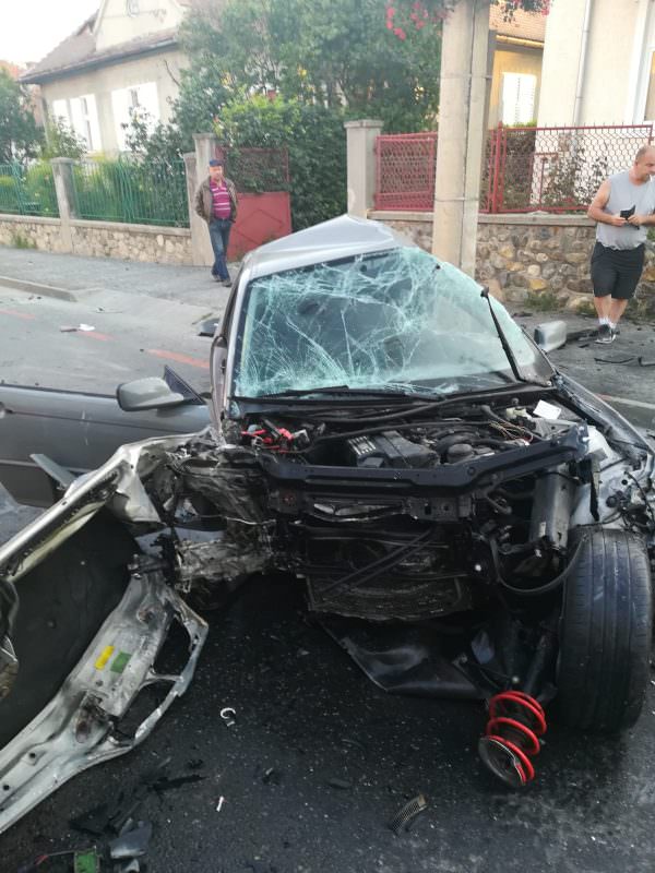 foto - accident grav pe strada bâlea - patru persoane rănite