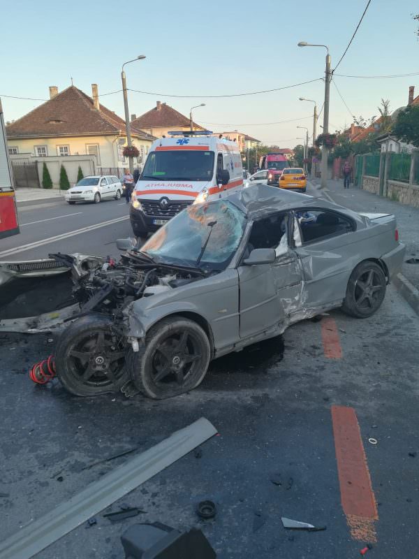 foto - accident grav pe strada bâlea - patru persoane rănite