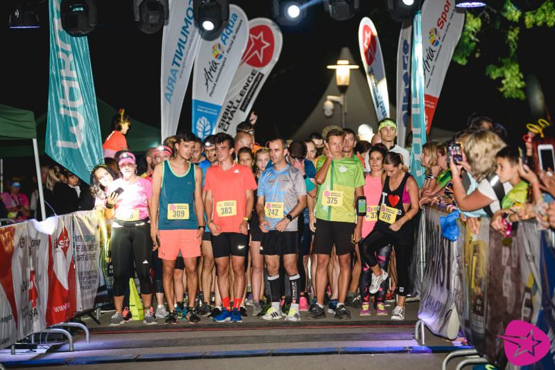 foto sute de alergători au participat la night cross challenge