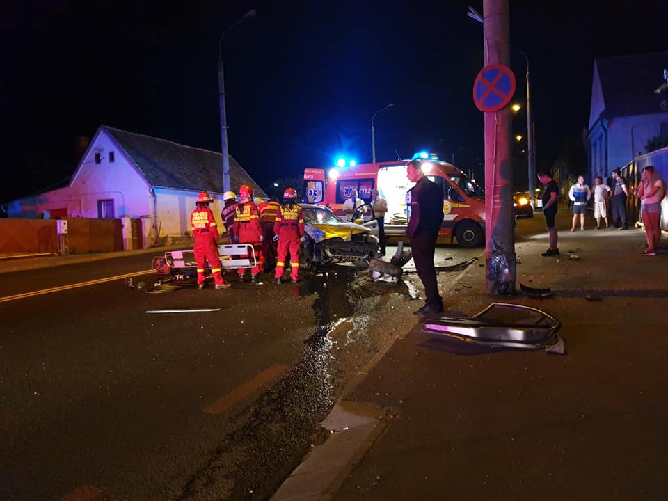 update foto accident pe șoseaua alba iulia - persoană încarcerată