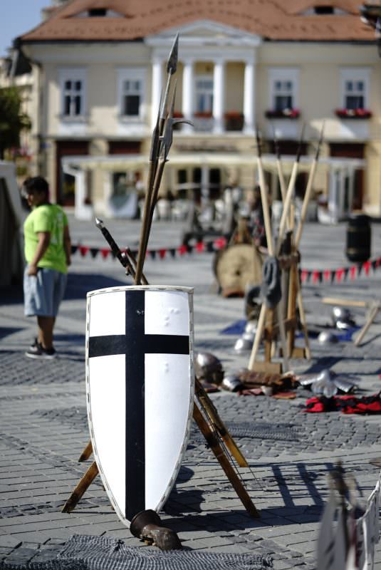 FOTO Blestemul Vrăjitoarei Despina cuprinde Sibiul – A început Festivalul Medieval „Cetăți Transilvane”