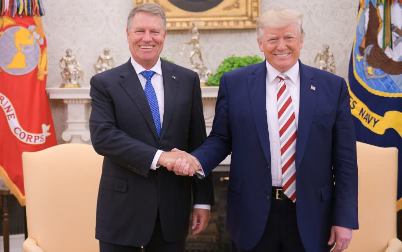 foto - moment istoric peste ocean - iohannis și trump au semnat un document comun sua - românia