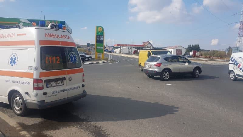 accident pe dn1 înspre săliște - două mașini s-au ciocnit