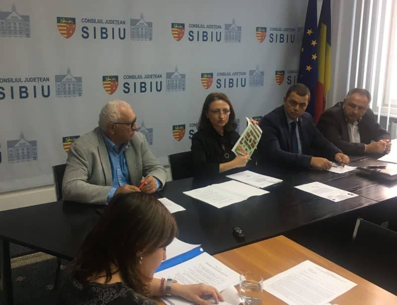 problema prezenței urșilor în sibiu, discutată de președintele cj sibiu și atop